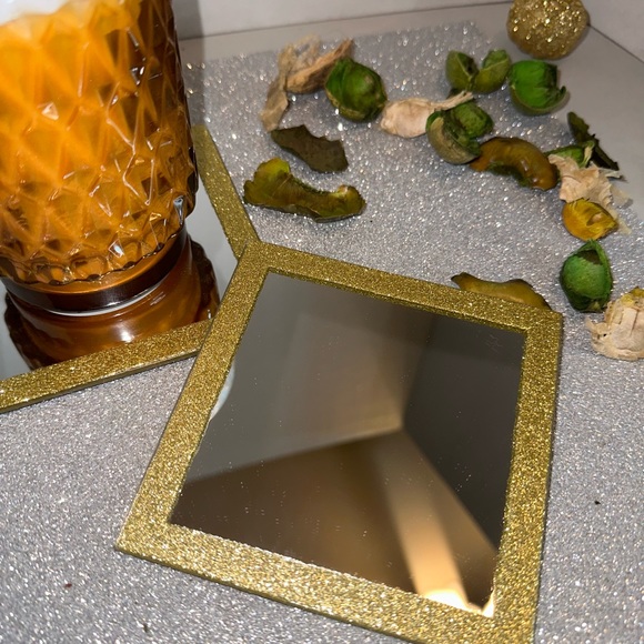 SCENT UNLEASHED, BEAUTIFUL CANDLE COASTER. - Picture 8 of 8